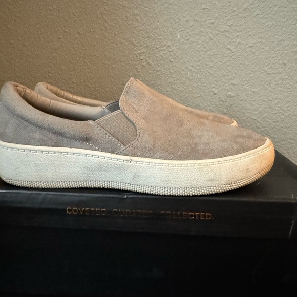 lulus Gray Suede Slip-On Sneakers sized women’s 5.5 - Picture 5 of 8